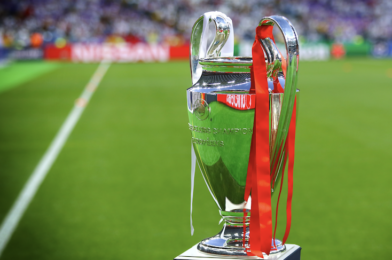 يطرق الترسانة الباب بينما يشعر ريال مدريد بالضغط في الإمارات